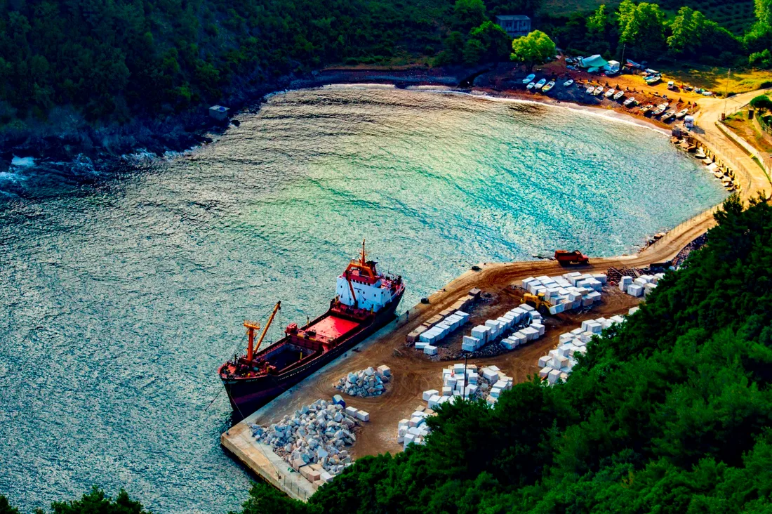 Akkonak Beach
